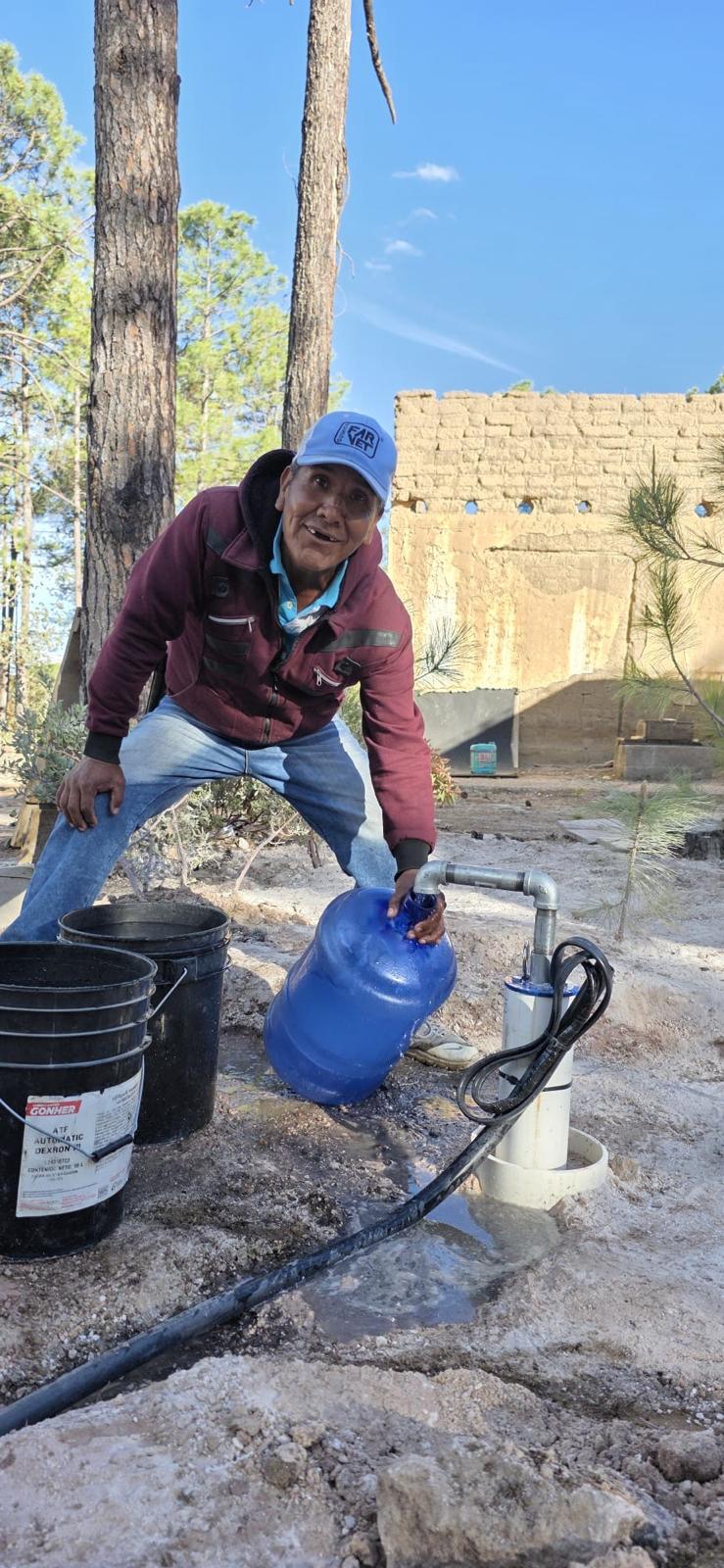 Getting Water | Mexico